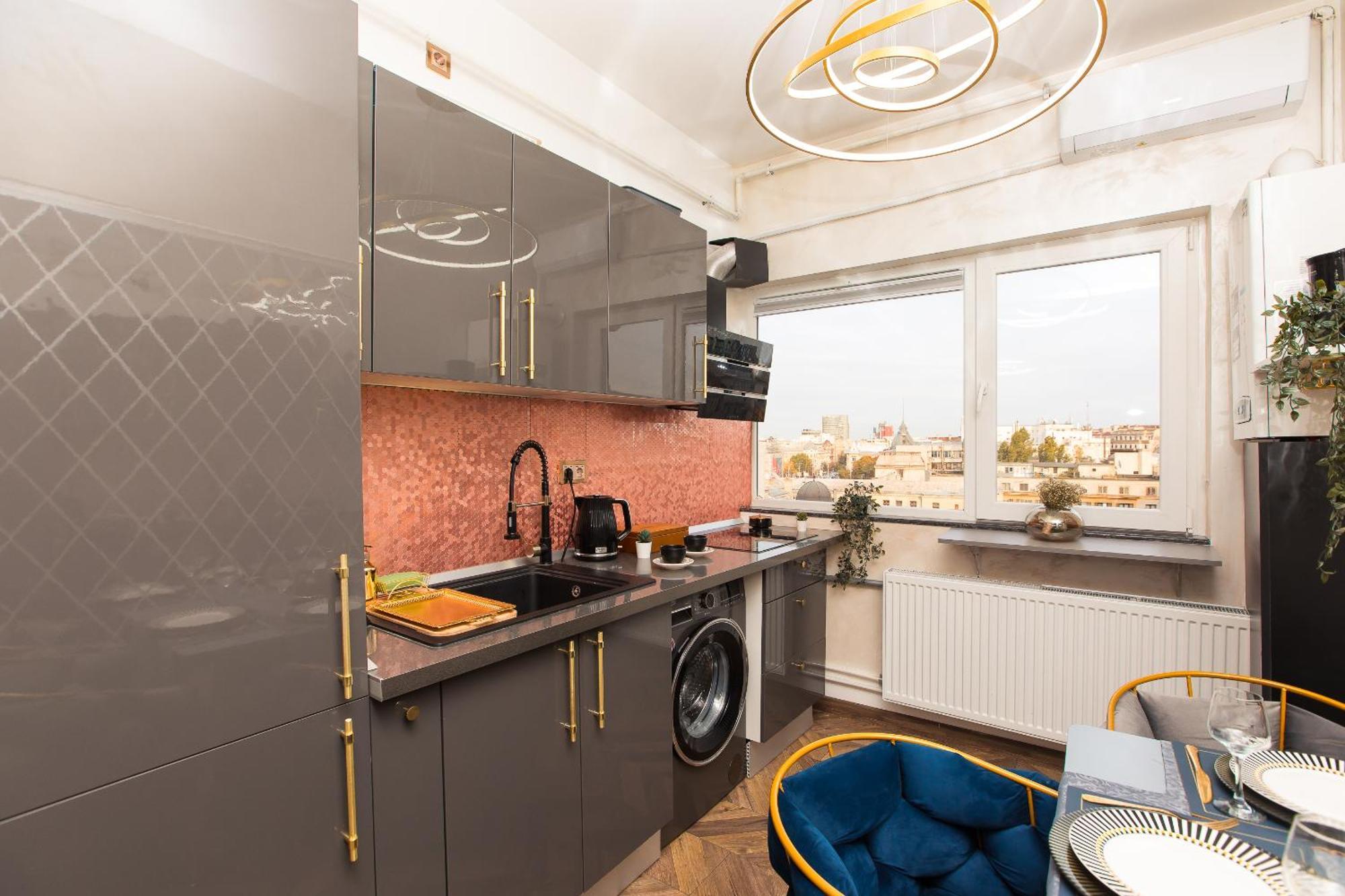 Royalty Apt With City Views On Calea Victoriei Bukarest Eksteriør billede