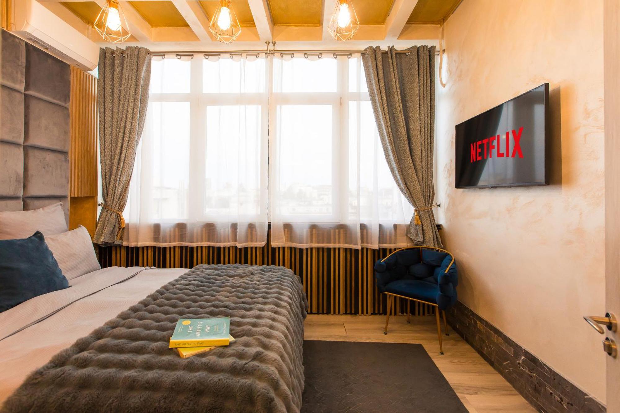 Royalty Apt With City Views On Calea Victoriei Bukarest Eksteriør billede
