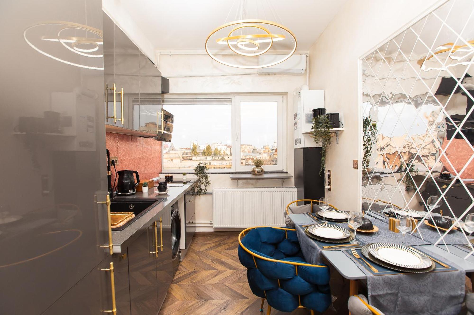 Royalty Apt With City Views On Calea Victoriei Bukarest Eksteriør billede