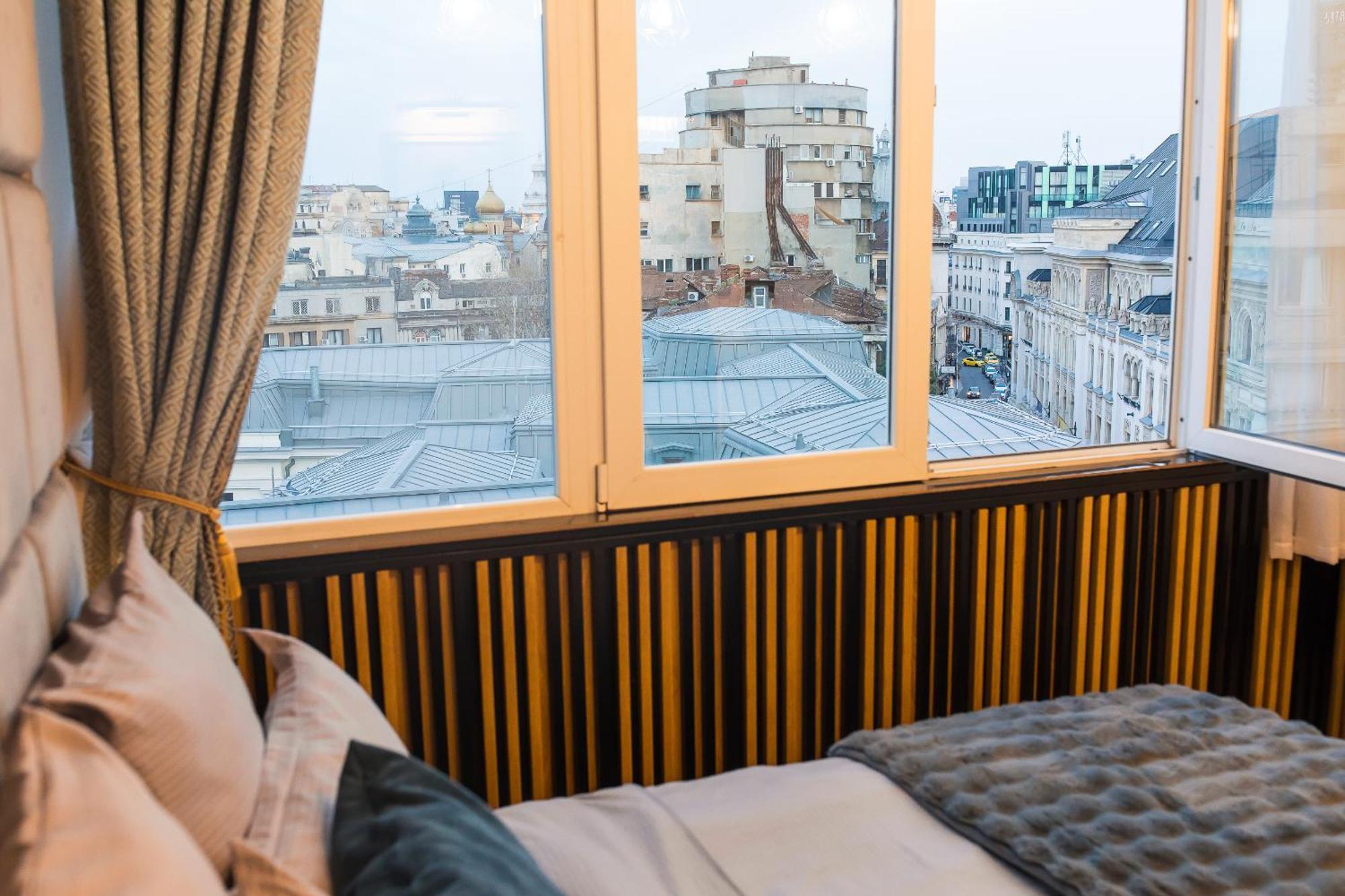 Royalty Apt With City Views On Calea Victoriei Bukarest Eksteriør billede