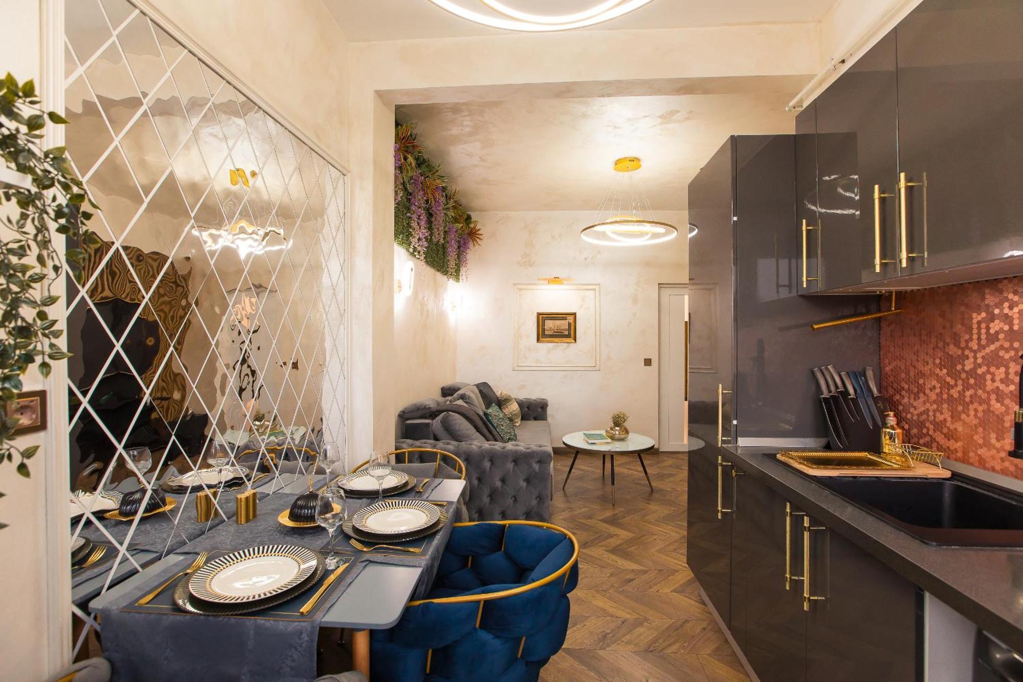 Royalty Apt With City Views On Calea Victoriei Bukarest Eksteriør billede