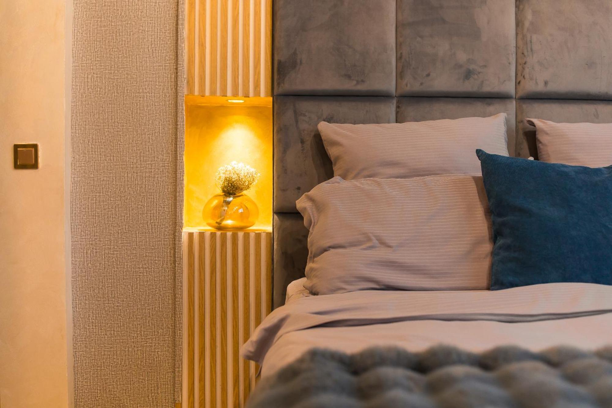 Royalty Apt With City Views On Calea Victoriei Bukarest Eksteriør billede