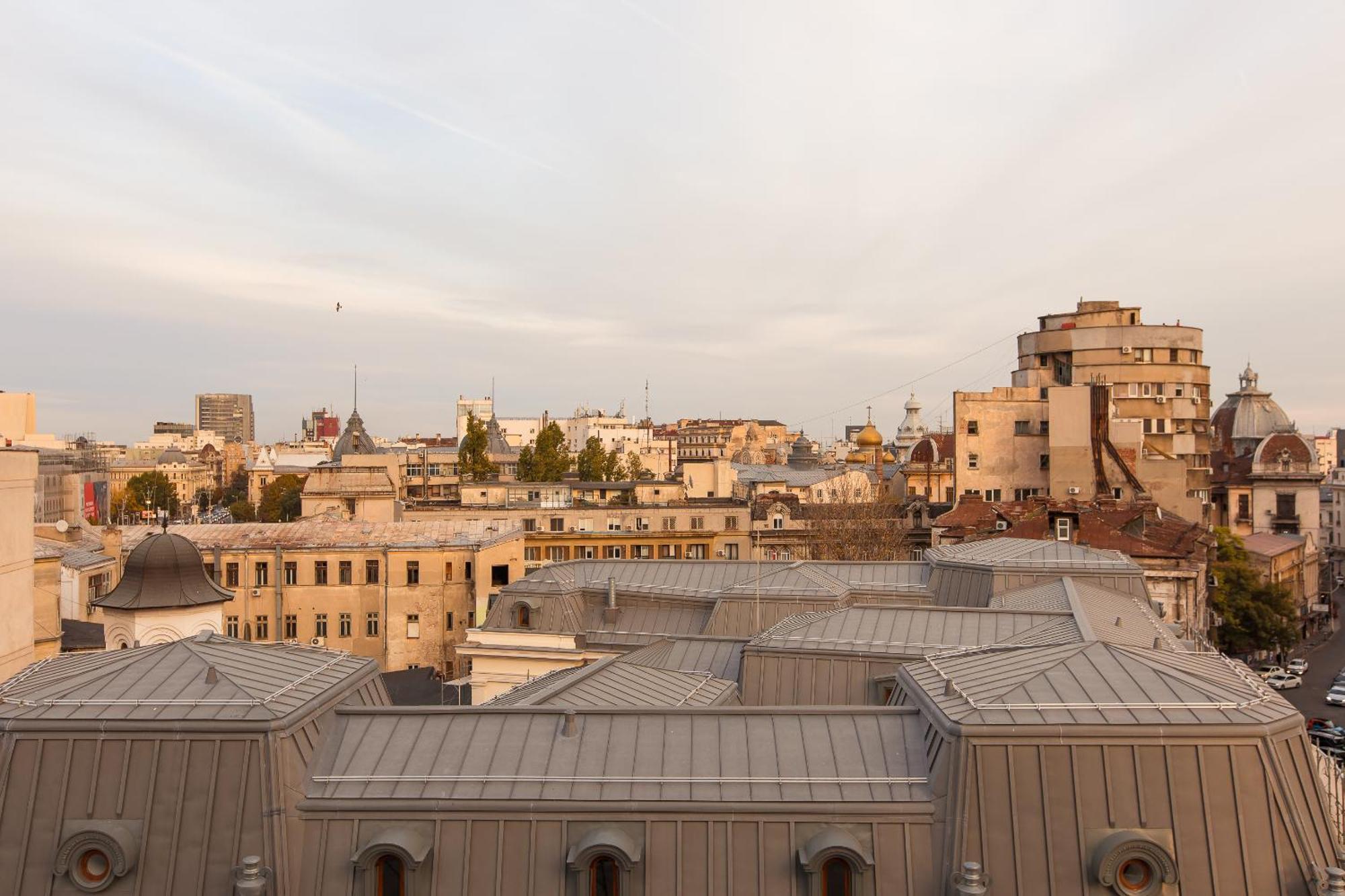 Royalty Apt With City Views On Calea Victoriei Bukarest Eksteriør billede