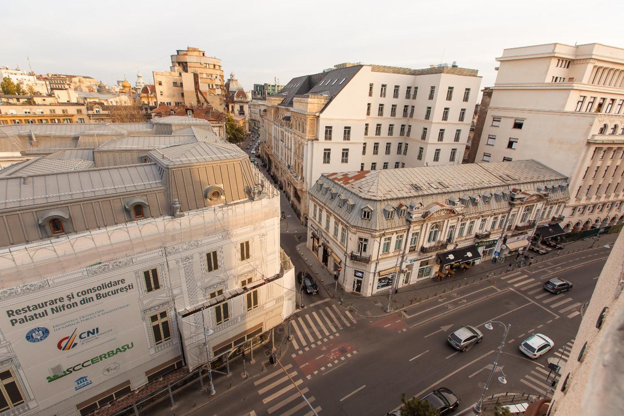 Royalty Apt With City Views On Calea Victoriei Bukarest Eksteriør billede